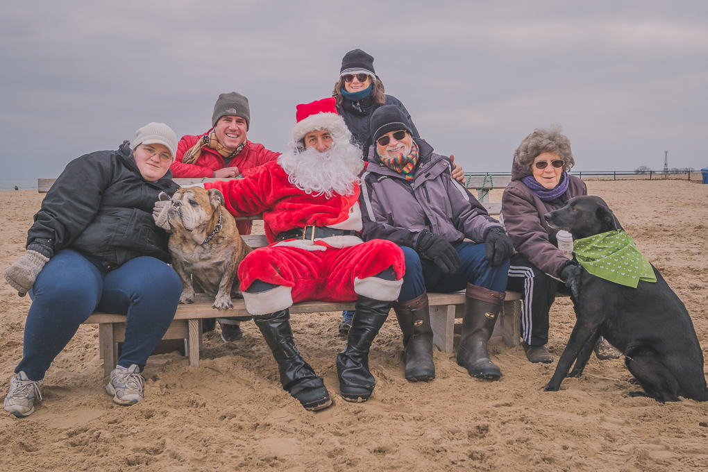 Board-Santa-Paws-2016